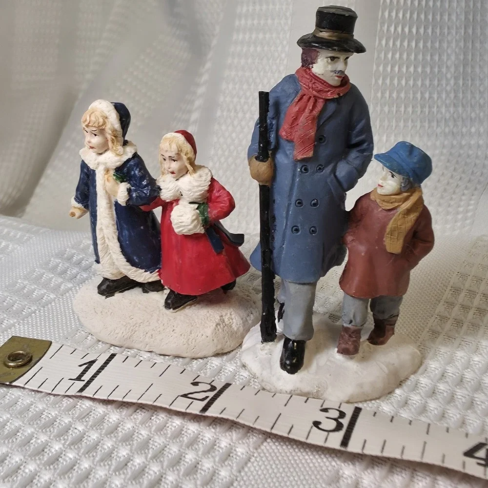 Christmas Village Grandpa & Children Ceramic Vintage Hand Painted‎ Figurines